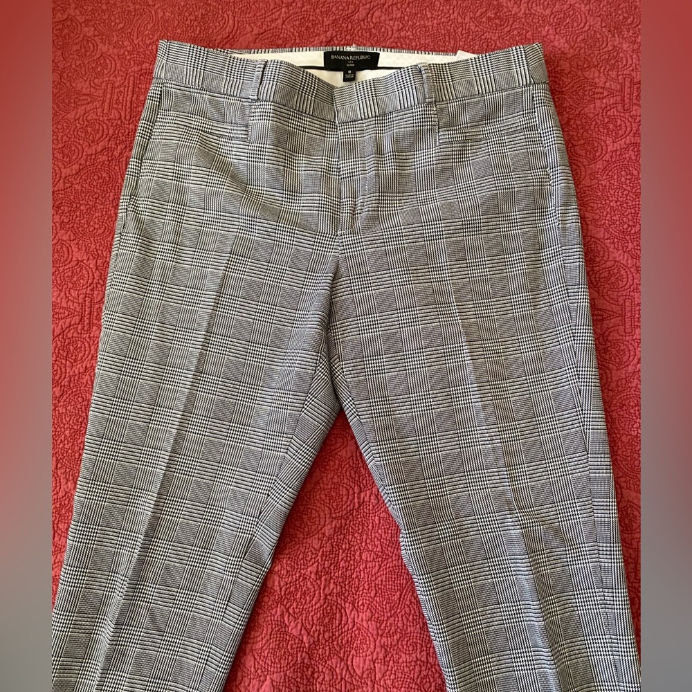 Banana Republic ladies pants size 8